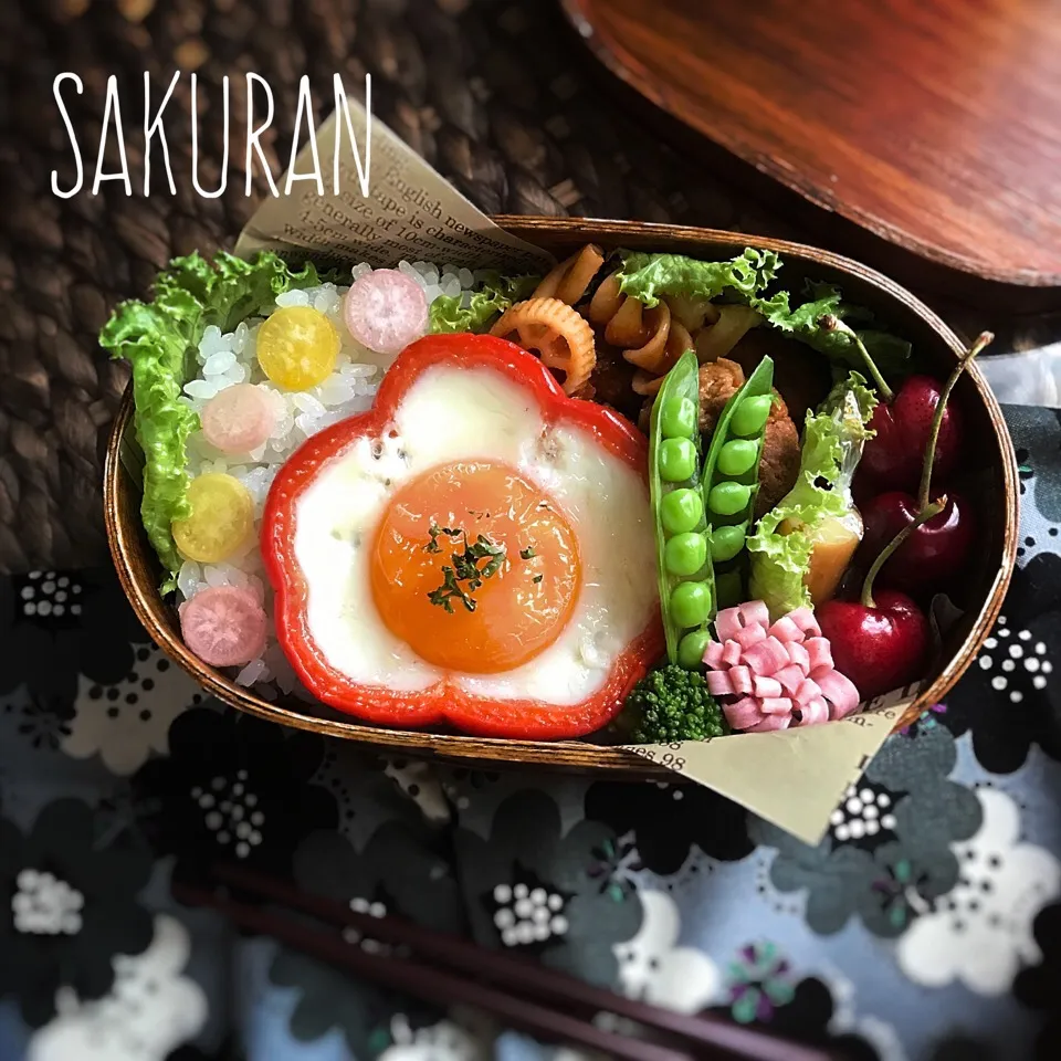 姫の目玉焼inパプリカとミートボールLunch❤︎|Sakuranさん