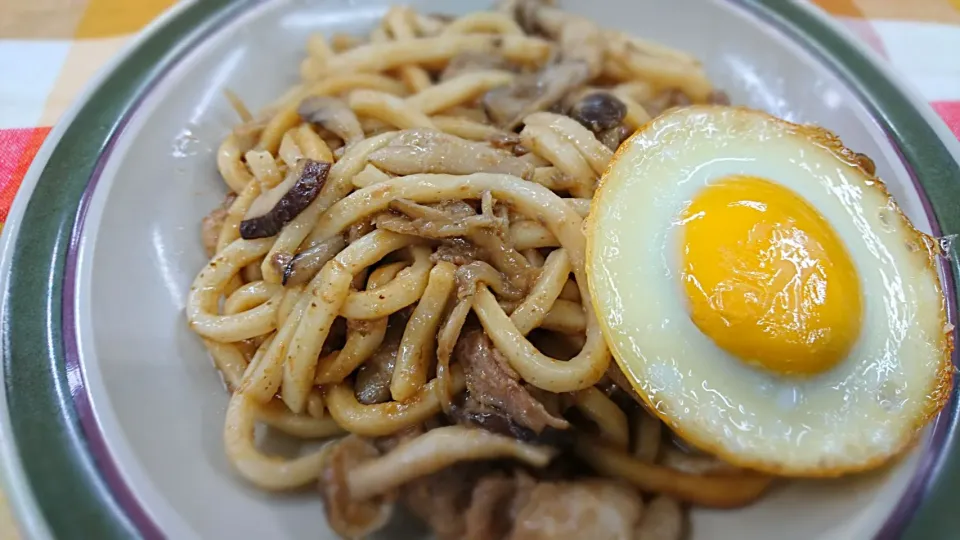 豚肉ときのこのみそ焼きうどん|よっしー(=^ェ^=)さん