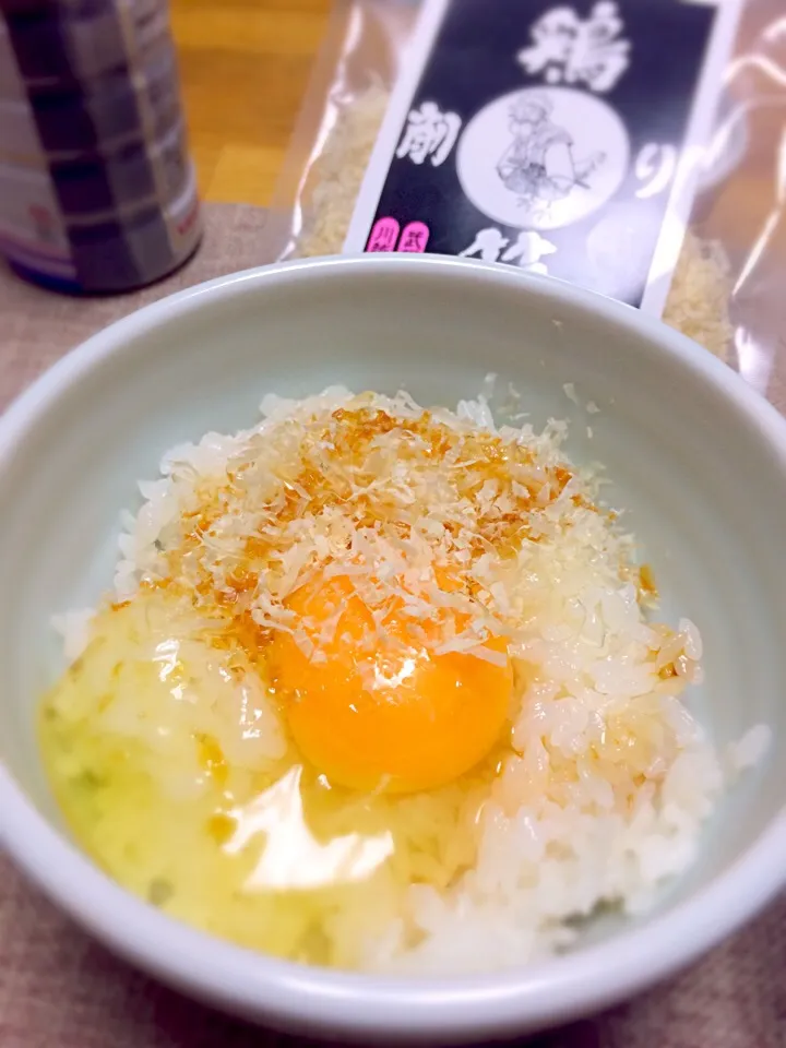 Snapdishの料理写真:🐣卵かけご飯＋鶏節🐔|morimi32さん