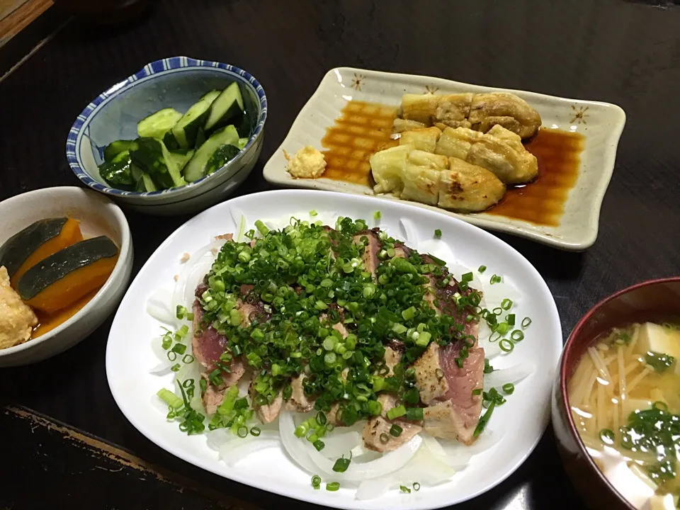 ☆自家製鰹のタタキ
☆焼きナス
☆かぼちゃとつくねの煮物
☆きゅうりのおいしいやつ|さちっこさん