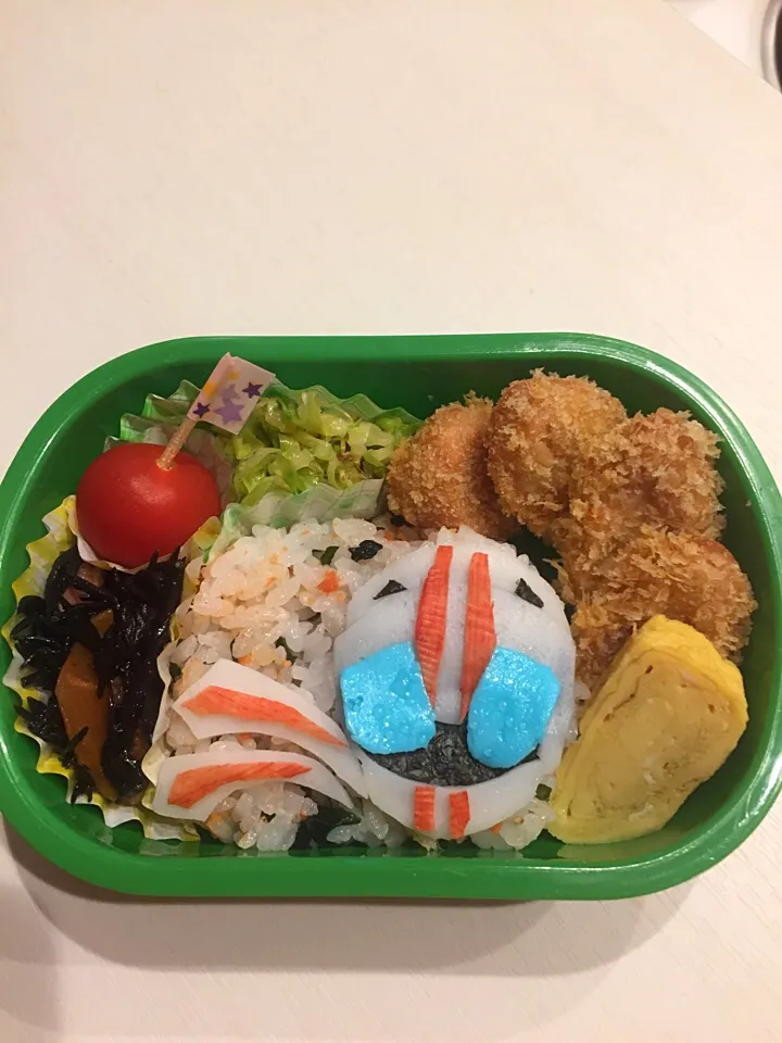 Snapdishの料理写真:仮面ライダー マッハ キャラ弁(^_^;)|harunaさん