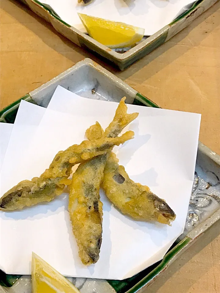 Snapdishの料理写真:「琵琶湖産の天然稚鮎天麩羅」|だるまやさん