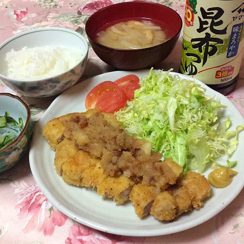 うめぇ〜〜「梅こぶおろしとんかつ」のお夕飯💕💕大根おろしに叩いた梅干しと昆布つゆを合わせた特製梅こぶおろしソースでさっぱりお肉が食べられます♬|夢ーテルさん