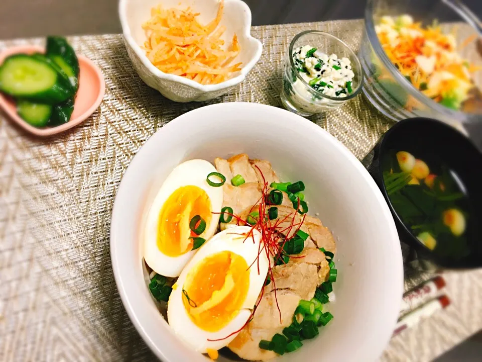 チャーシュー煮卵丼(๑•🐽•๑)|🐱まみちゃぴ🐶さん