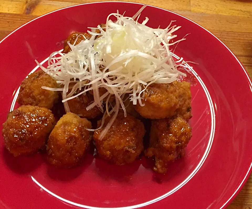 鶏肉団子の照焼き…
卵黄を少し付けながら食べても💕|herbalkidsさん