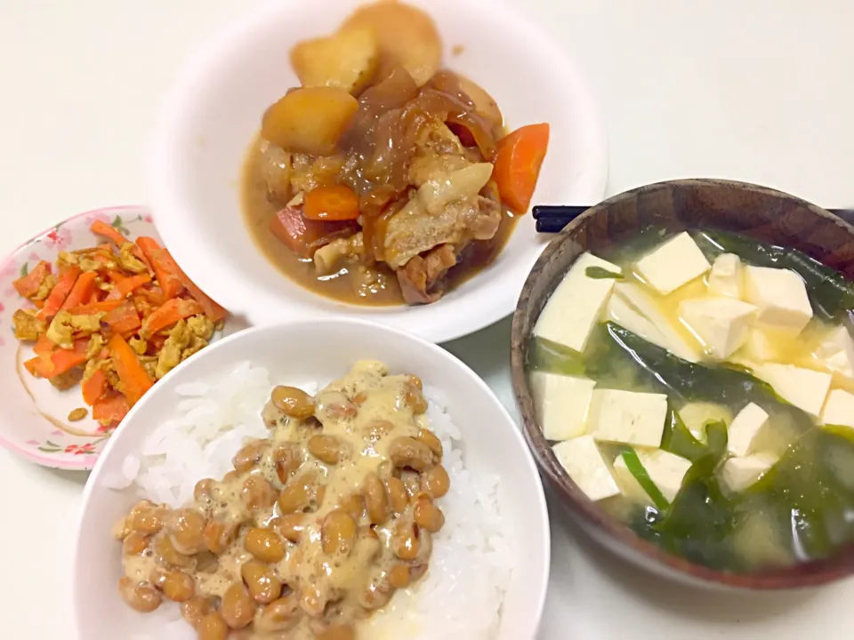 ・肉じゃが
・おみそ汁
・納豆ご飯|とうふさん