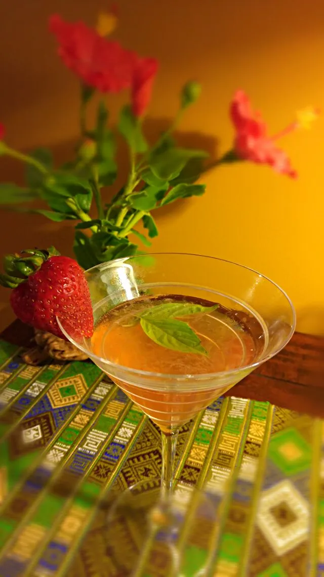 strawberry basil martini|Jiraphon Gさん