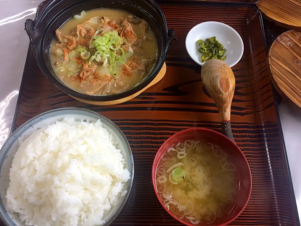 煮込定食|市さん