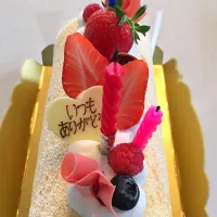 Snapdishの料理写真:#母の日のプレゼント #モンストルシャルマン さんのロールケーキ|ricacoさん