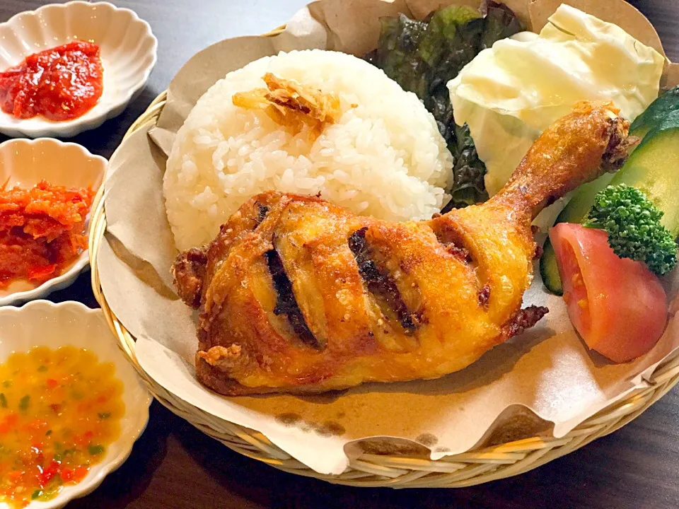 Ayam kalasan ala Cafe enak Ebina|reviliaさん