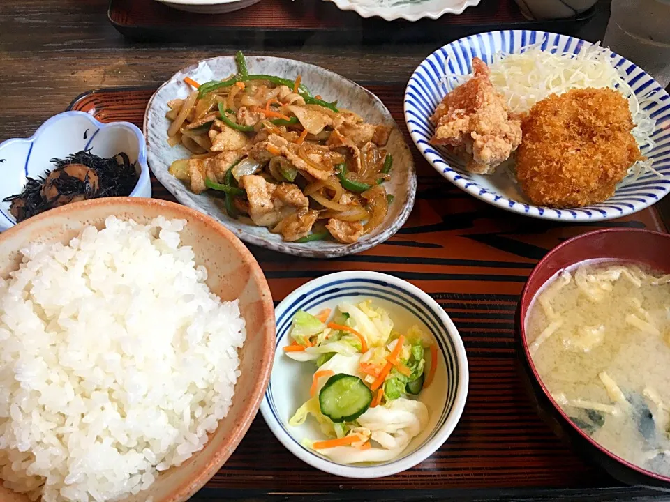 豚スタミナ焼きと唐揚げコロッケセット|Makigelinaさん