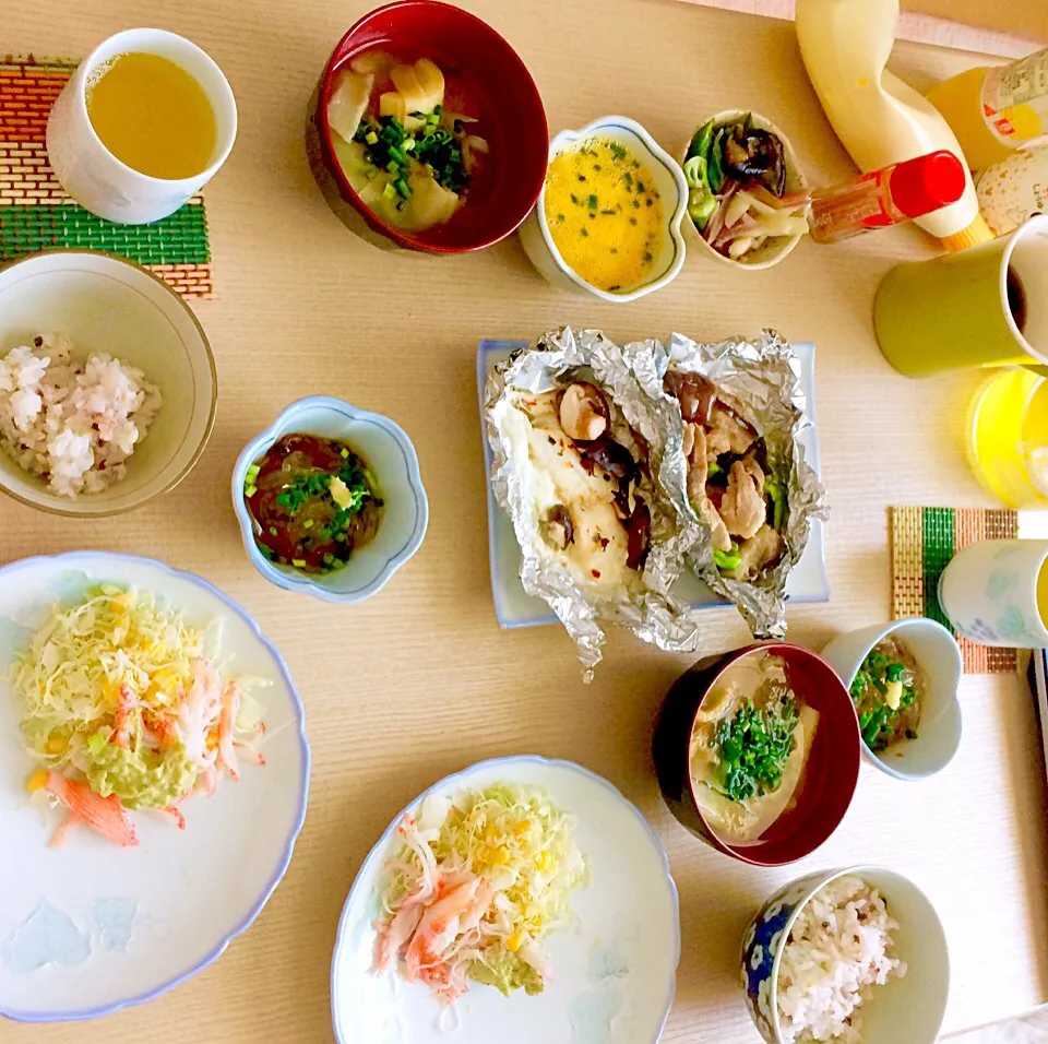 昼食 雑穀米、ホイル焼き、味噌汁、ところてん、納豆、アボガドワサビ醤油マヨサラダ、とこ漬け|じゅんこさん