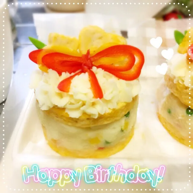 わんこの誕生日❤️
お肉とお野菜の手作りケーキ
#鶏むねひき肉と卵でスポンジ #じゃがいもミルクペースト #カラフルお野菜 #パプリカりぼん|Mehco Coconutvanillaさん