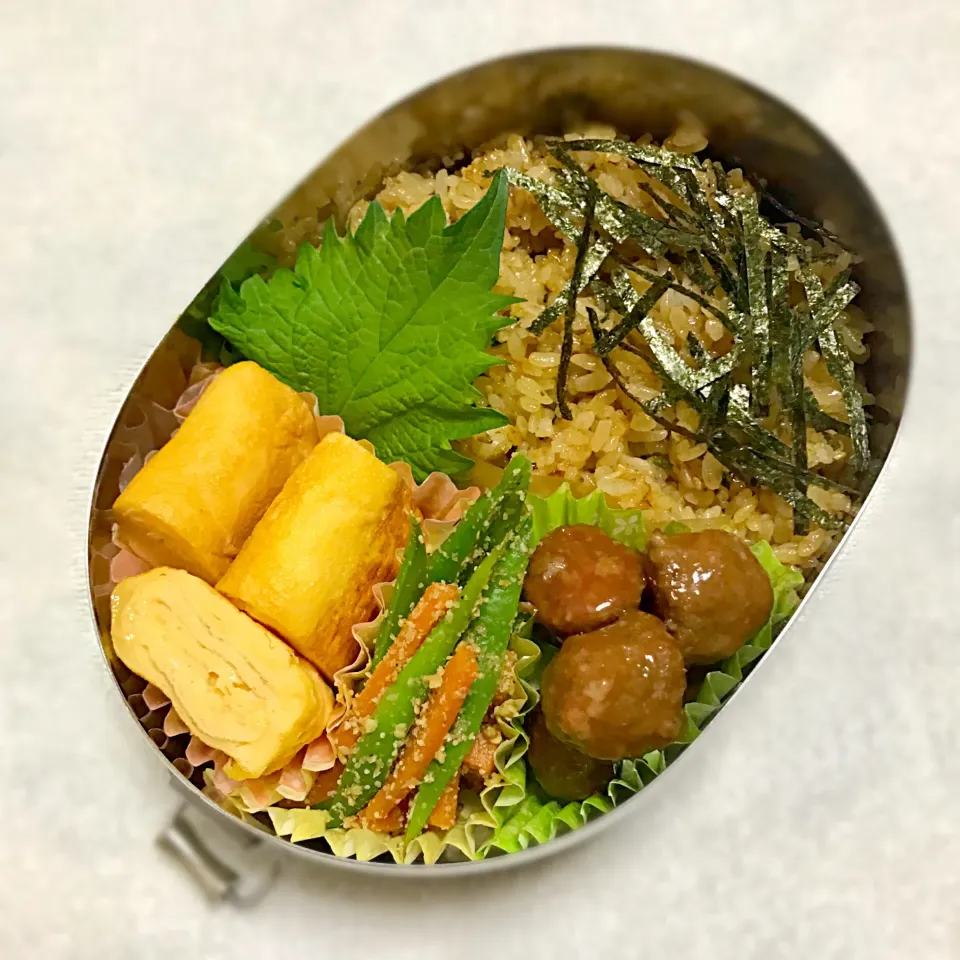 焦がし醤油おかかごはん
玉子焼き
ミートボール
インゲンと人参の胡麻和え|Juneさん