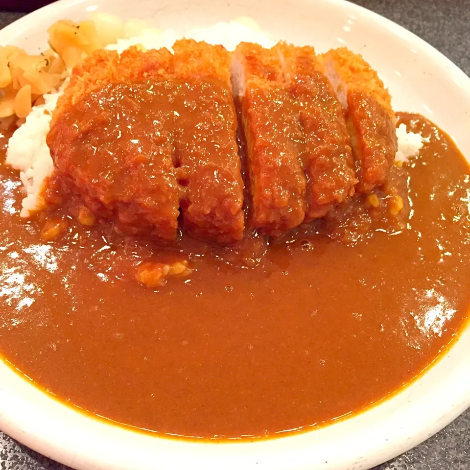 Snapdishの料理写真:厚切りカツカレー|Kunisanoさん