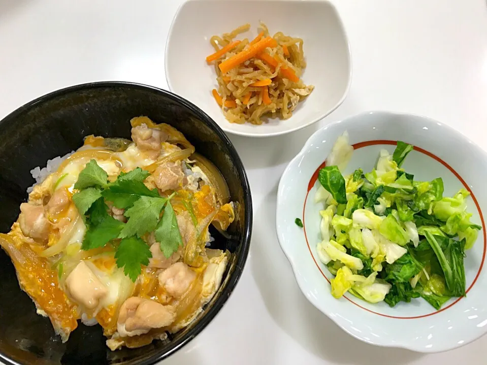 親子丼とキャベツのお浸しと切干し大根の煮物|まっさんさん