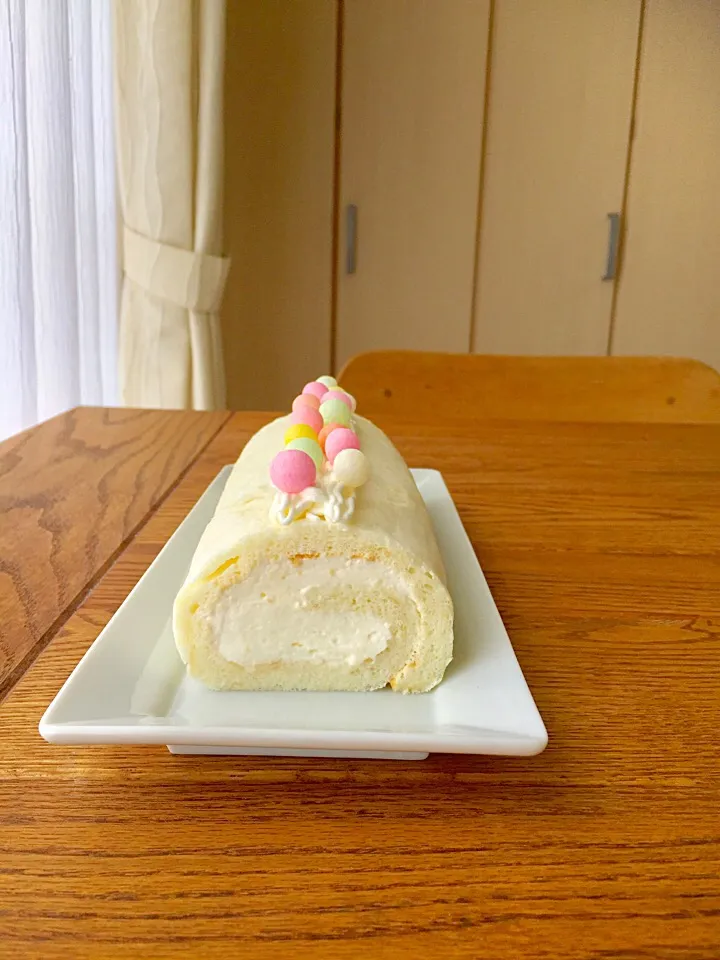 Snapdishの料理写真:おいりとまっしろロールケーキ|どんママさん