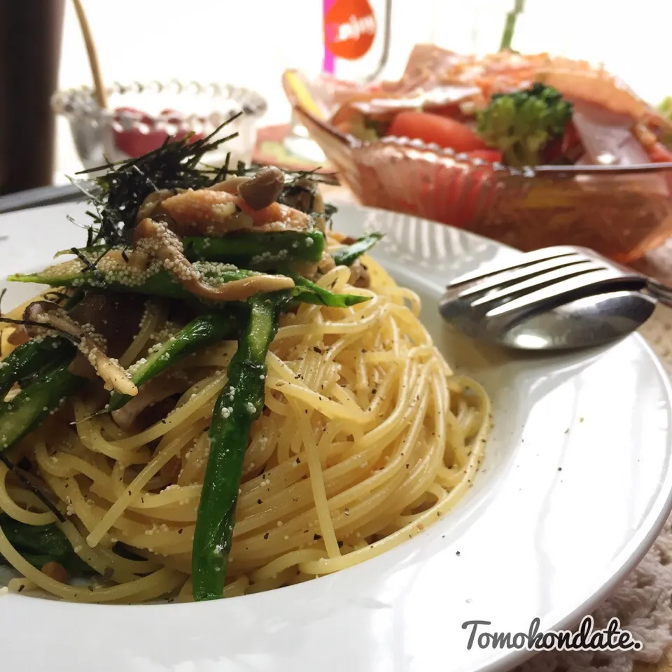 明太子とアスパラのパスタ🍝♡|🇯🇵ともこちゃん。さん