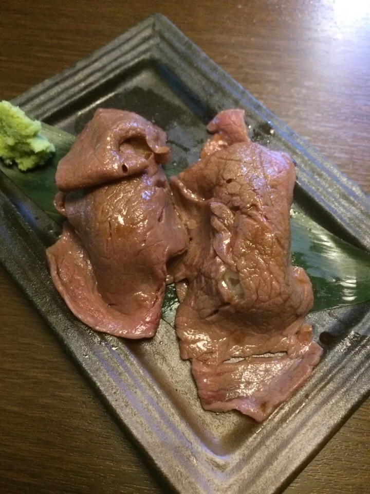 Snapdishの料理写真:飛騨牛ランプ炙り握り|Yoshiさん