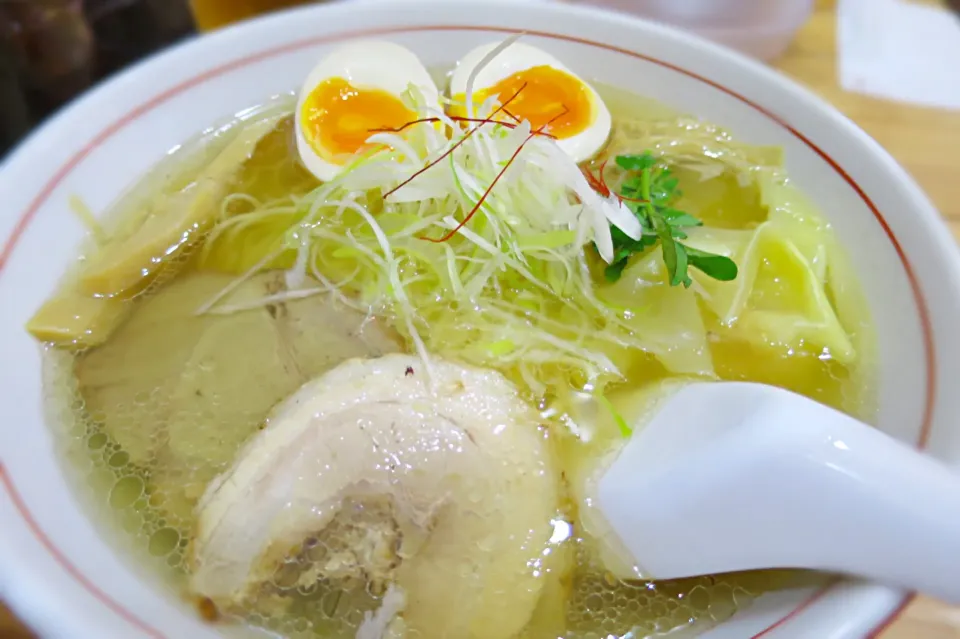 ちょっとボケちゃった、特選くろおびラーメン 塩|Mickeeさん