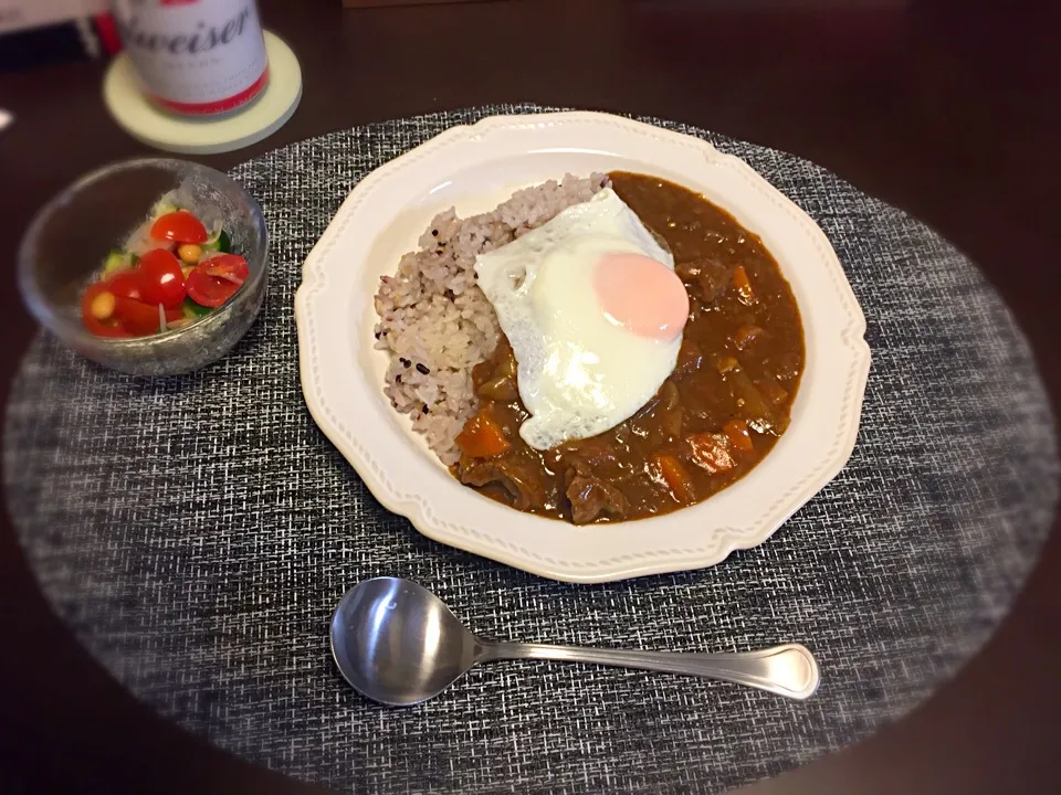 旦那さんが作った激ウマカレーライス🍛目玉焼きをのせて|maenanaさん