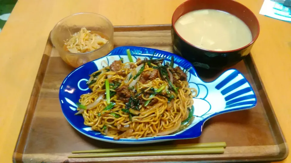 焼きそば
味噌汁
もやしのナムル|ざきさん