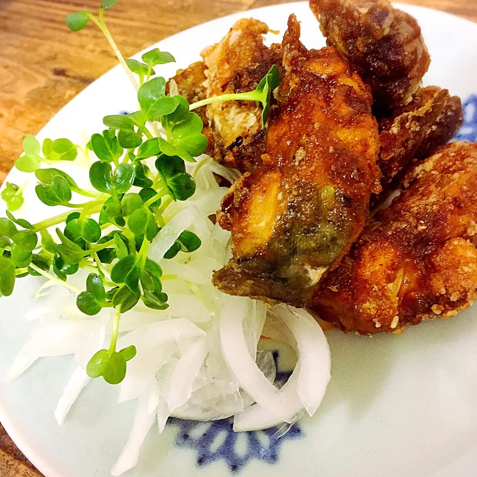 Snapdishの料理写真:鯖のスパイシーカレー揚げ🐟|アッツさん