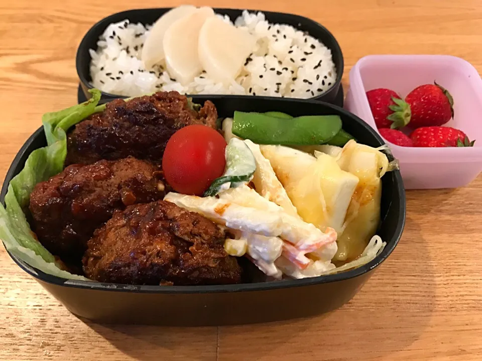 ハンバーグとはんぺんチーズ焼き 弁当|myusicさん