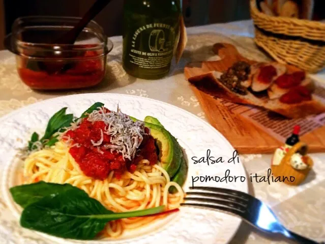 みったんさんの料理 イタリアンおかずの素でチキンのトマト煮🍅🍝|桜央里さん