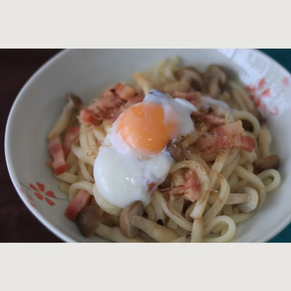 ベーコンバター醤油うどん|chieさん