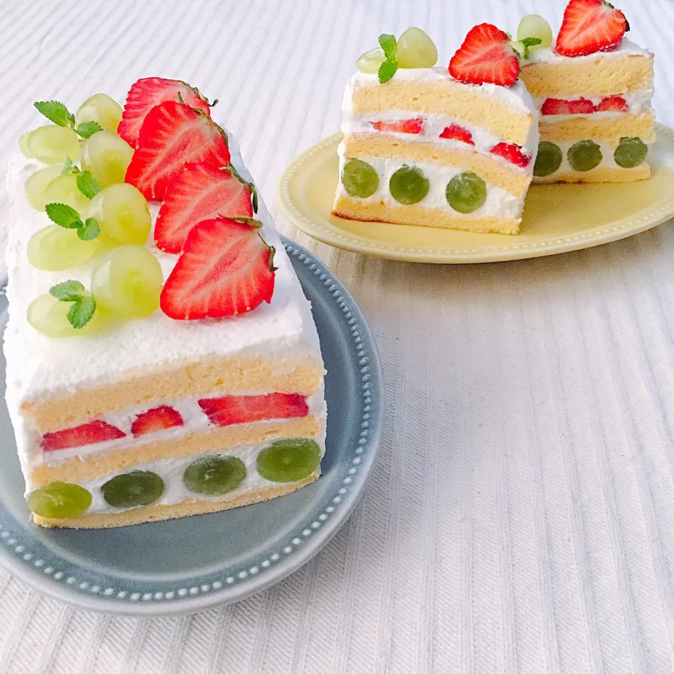 いちごとぶどうのショートケーキ
#ショートケーキ#ケーキ#デコレーションケーキ|hirokoさん