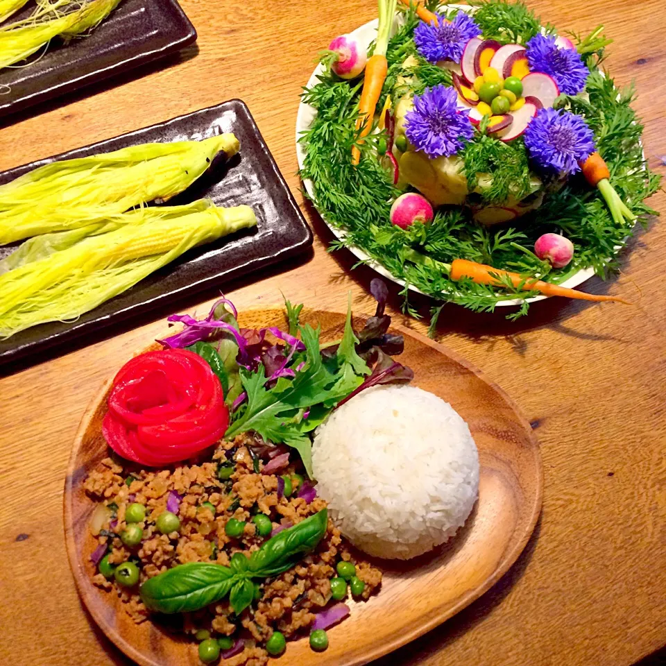 Snapdishの料理写真:vegan グルテンフリー シュガーフリー
大豆ミートでガパオライス風|makiko_aさん