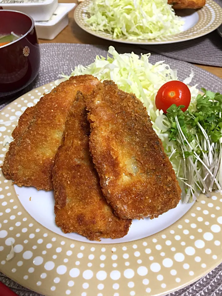 初めての三枚おろし🐟
アジフライ定食|2493さん