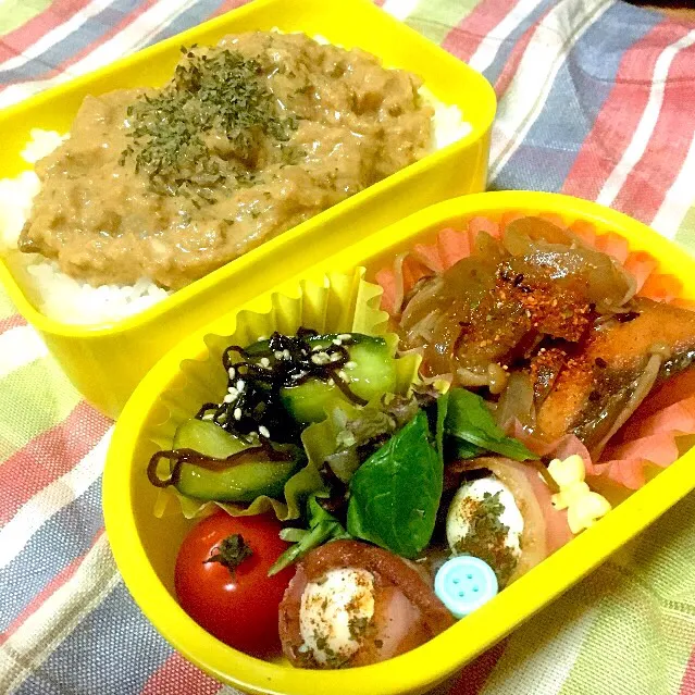 お弁当★鮭のバタぽん炒め、うずらベーコン、きゅうりの塩昆布ナムル、切り干しカレー丼|ハルさん