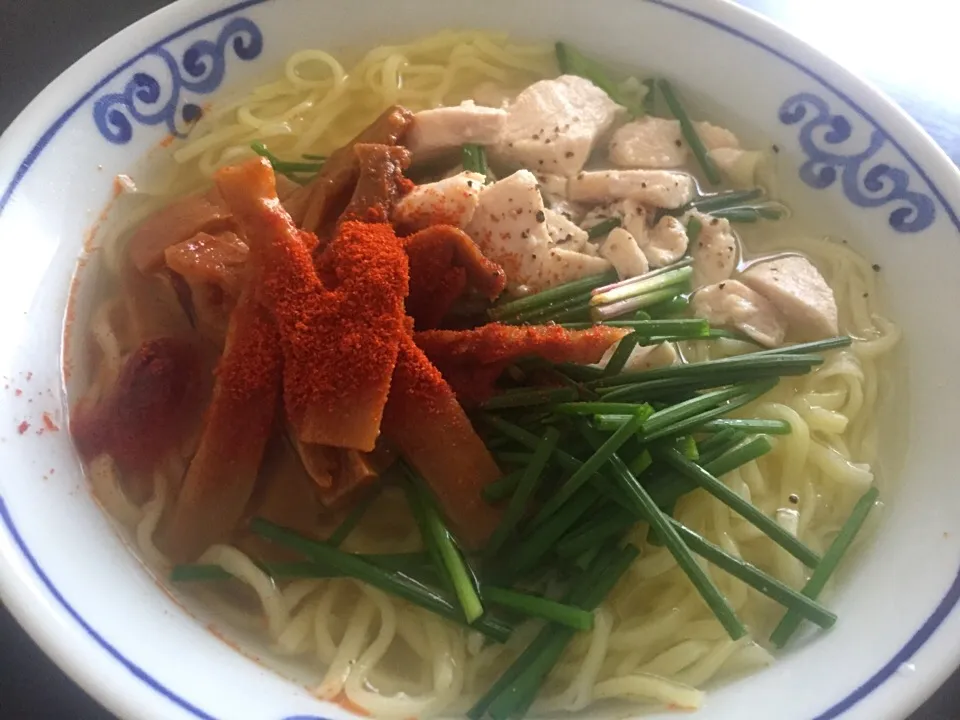 鶏ガラ出汁の塩ラーメン#娘へ残すレシピ #グルテンフリー #小林製麺 #|松澤美穂さん