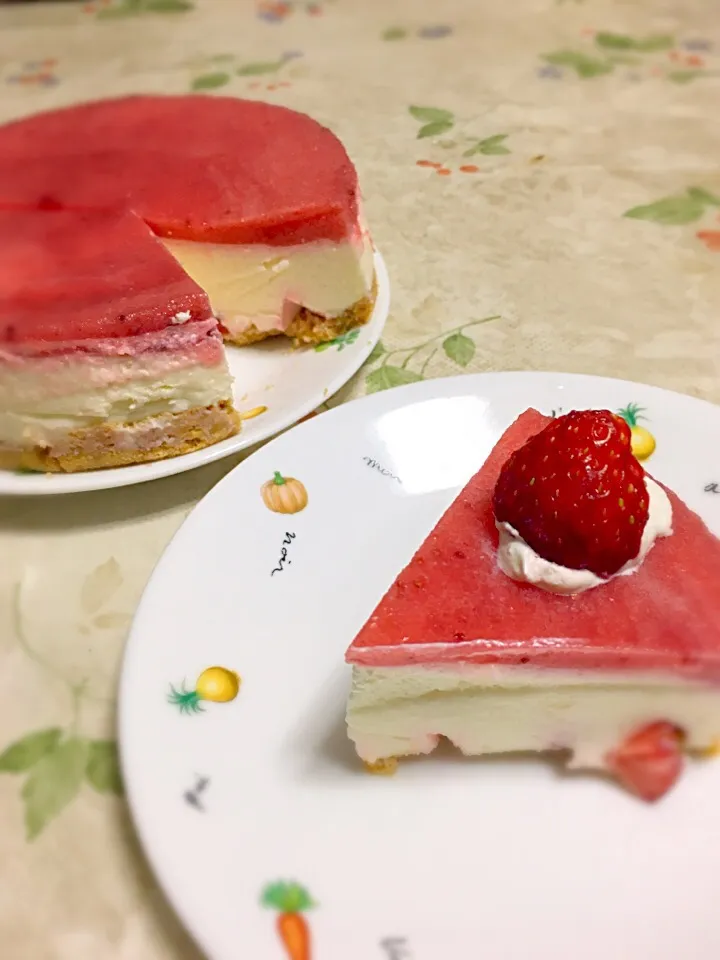 苺のレアチーズケーキ|かなさん