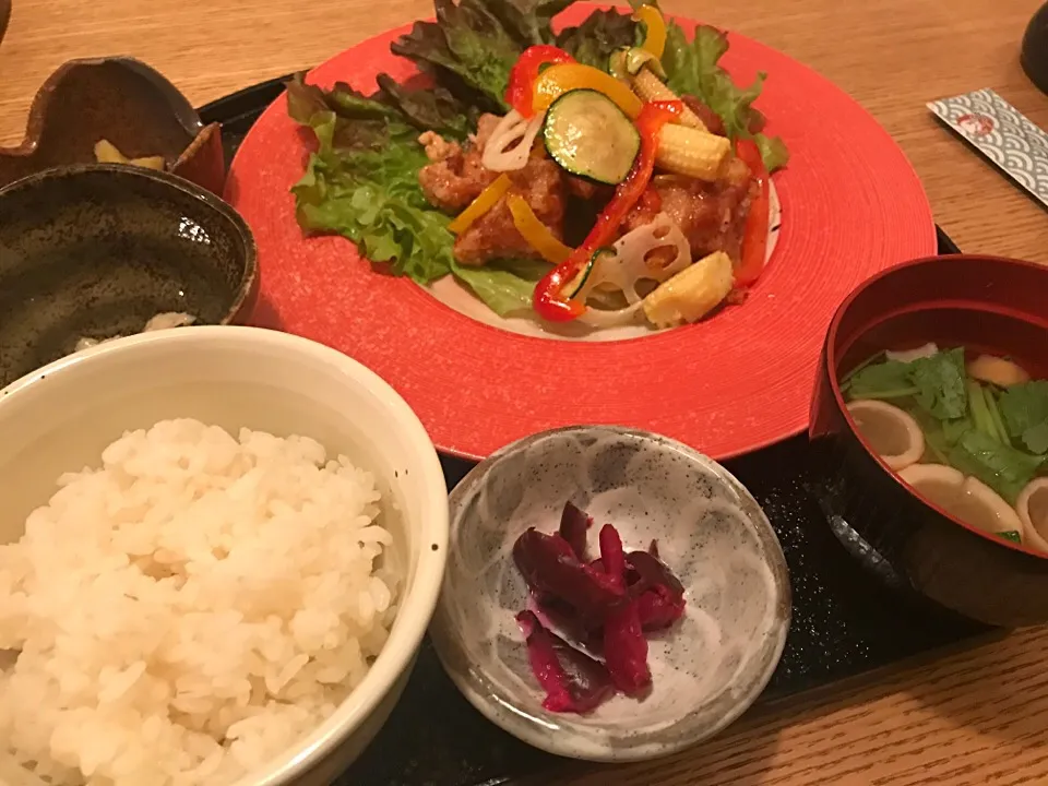 Snapdishの料理写真:唐揚げの野菜のレモン酢かけ #腹ペコdish  #ランチ|女神さん