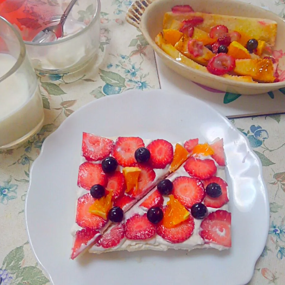 苺のフルーツオープンサンド🍓fruitsopensandwich|うたかた。さん