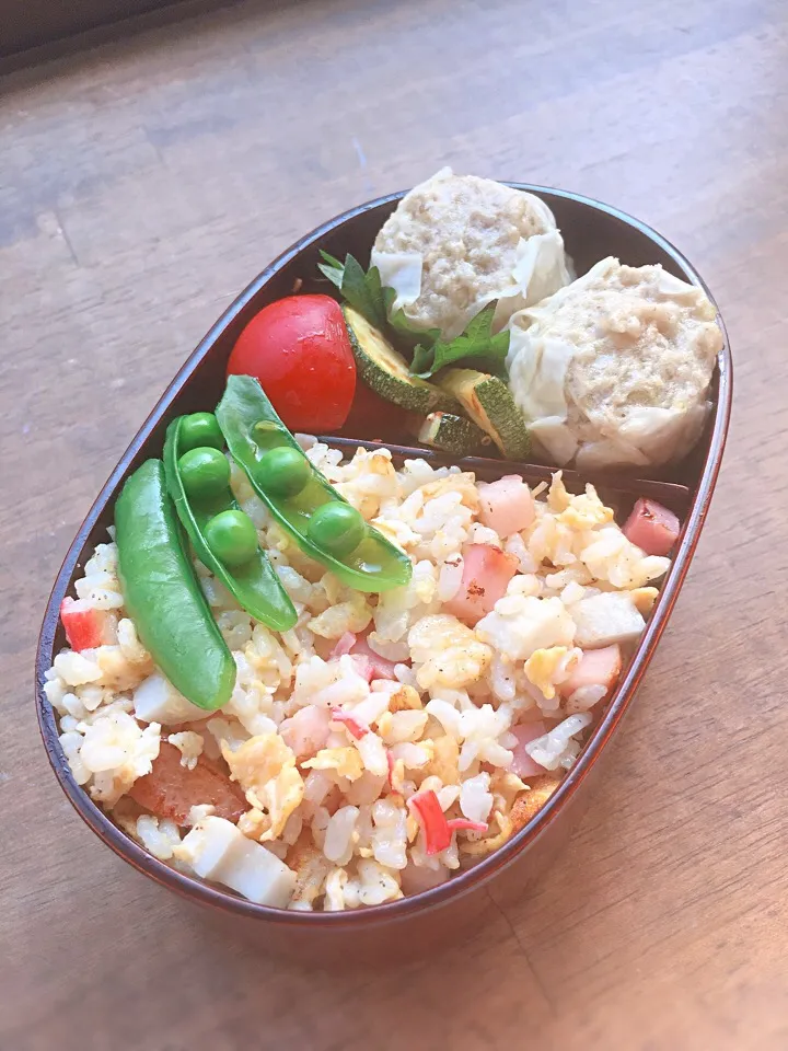 今日のお弁当
・焼き飯
・チルドシュウマイ
・ズッキーニの塩昆布あえ|akiさん