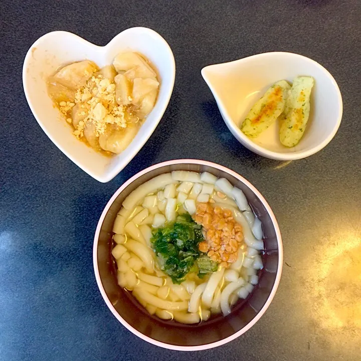 離乳食 昼
・納豆とレタスのうどん
・青のりポテトのおやき
・きな粉バナナ|ぺろたんさん