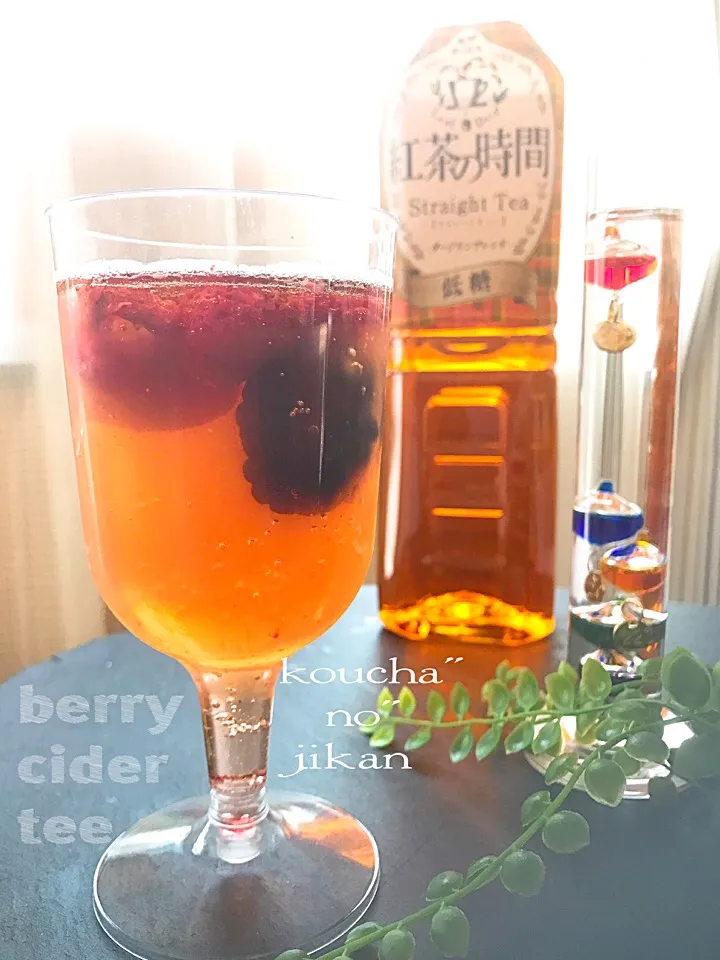 Snapdishの料理写真:紅茶の時間☆
berry🍓サイダーティー♪|このはさん