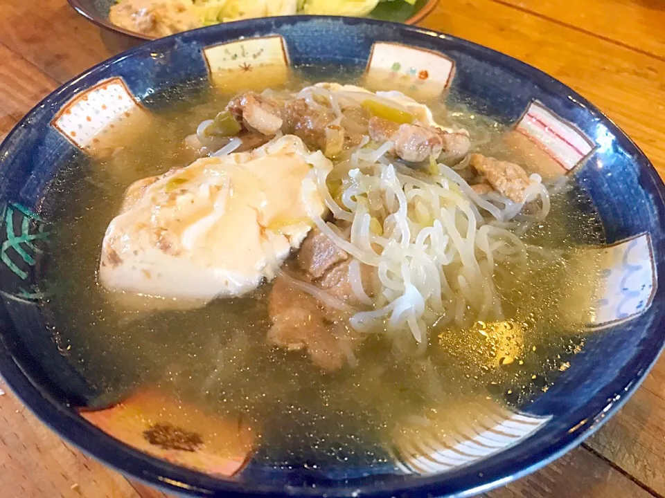 【賄い】#亀戸養生料理オスギ 
肉どうふとソバティーヤの味噌
キャベツ|亀戸 養生蕎麦 高のさん