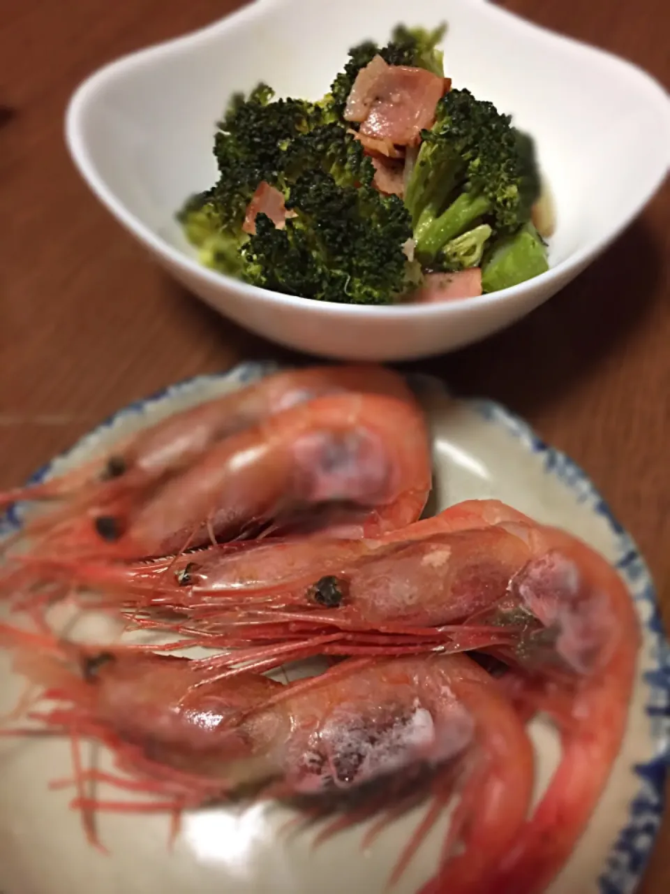 ・頂き物の甘エビ🦐
・ブロッコリーとベーコンの
               にんにくマヨ炒め|まるちゃんさん