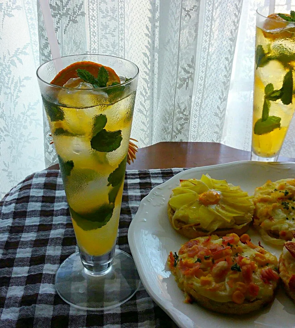 Snapdishの料理写真:紅茶の時間で🍹｢シトラス系：生絞りオレンジ･ミント･ティー｣|*ママちゃん*さん