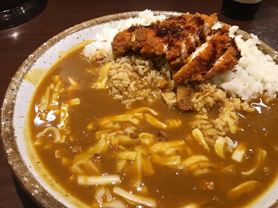 手仕込とんかつカレーにチーズ|hirotomoさん