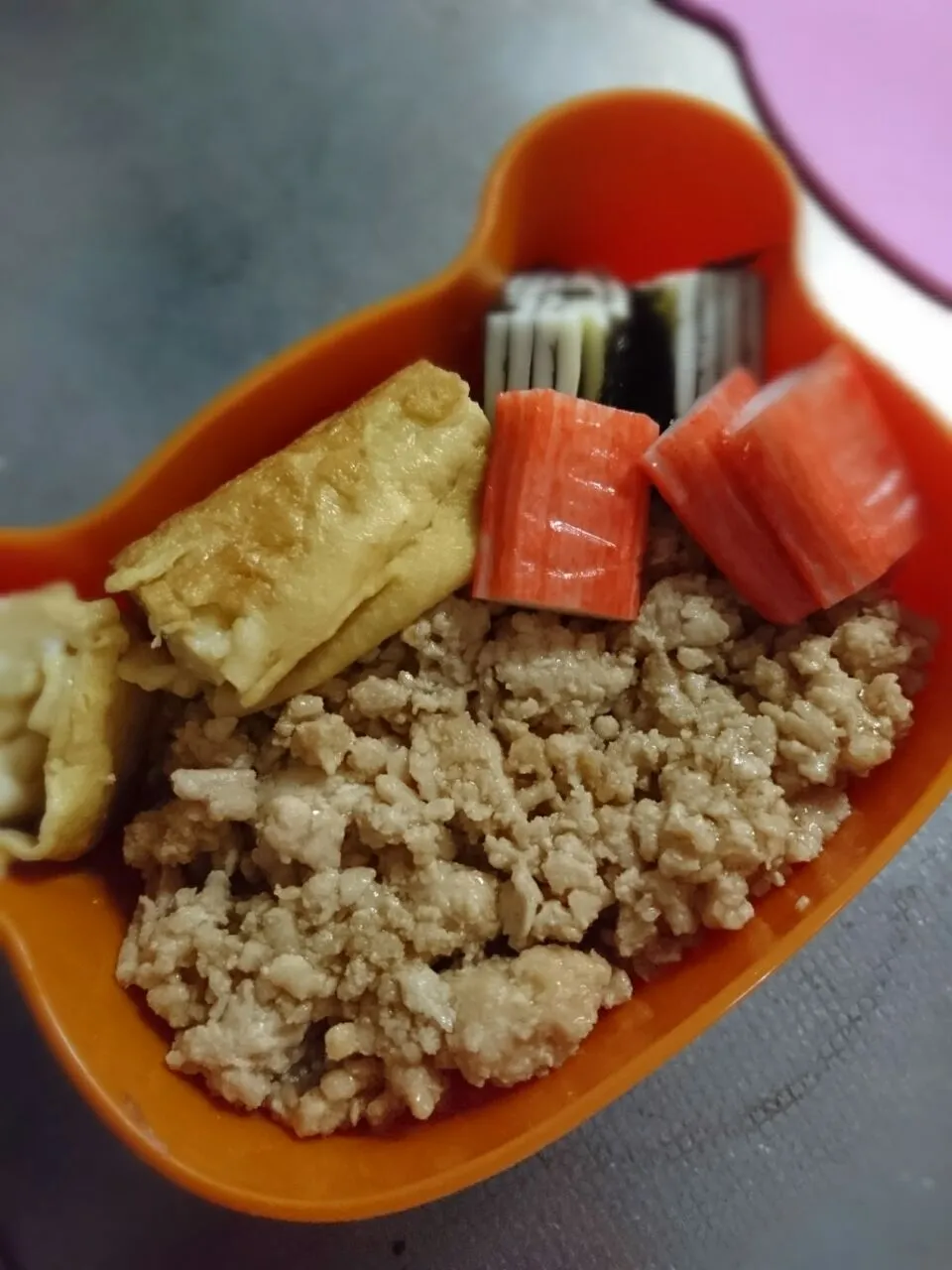 Snapdishの料理写真:幼稚園児のお弁当

 #お弁当 
 #幼稚園児のお弁当

リクエストに応えて好きなものだけ入れました。
緑のもの入れたかった。|せおりつさん