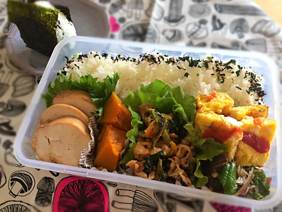 Snapdishの料理写真:高校長男弁当～28             まるまさんの料理 鶏チャーシューを入れて|mashaさん