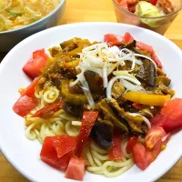 Snapdishの料理写真:茄子とトマトのジャージャー麺/アボカドとエビのオーロラソース和え/卵と野菜の具沢山スープ|yukako198912さん