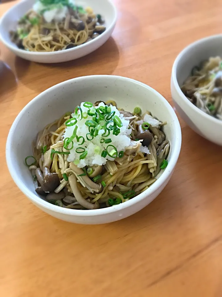 Snapdishの料理写真:きのこの和風パスタ|ひなの♪さん