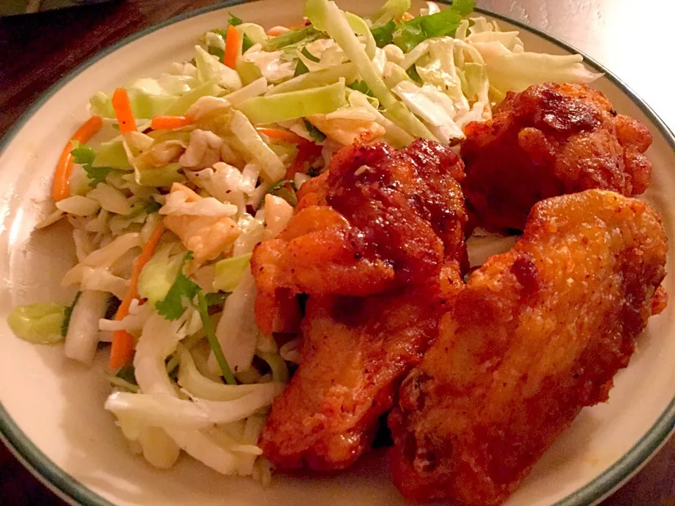 BBQ chicken and Asian salad. #Bbq #BbqChicken #AsianSalad #Dinner|lynさん